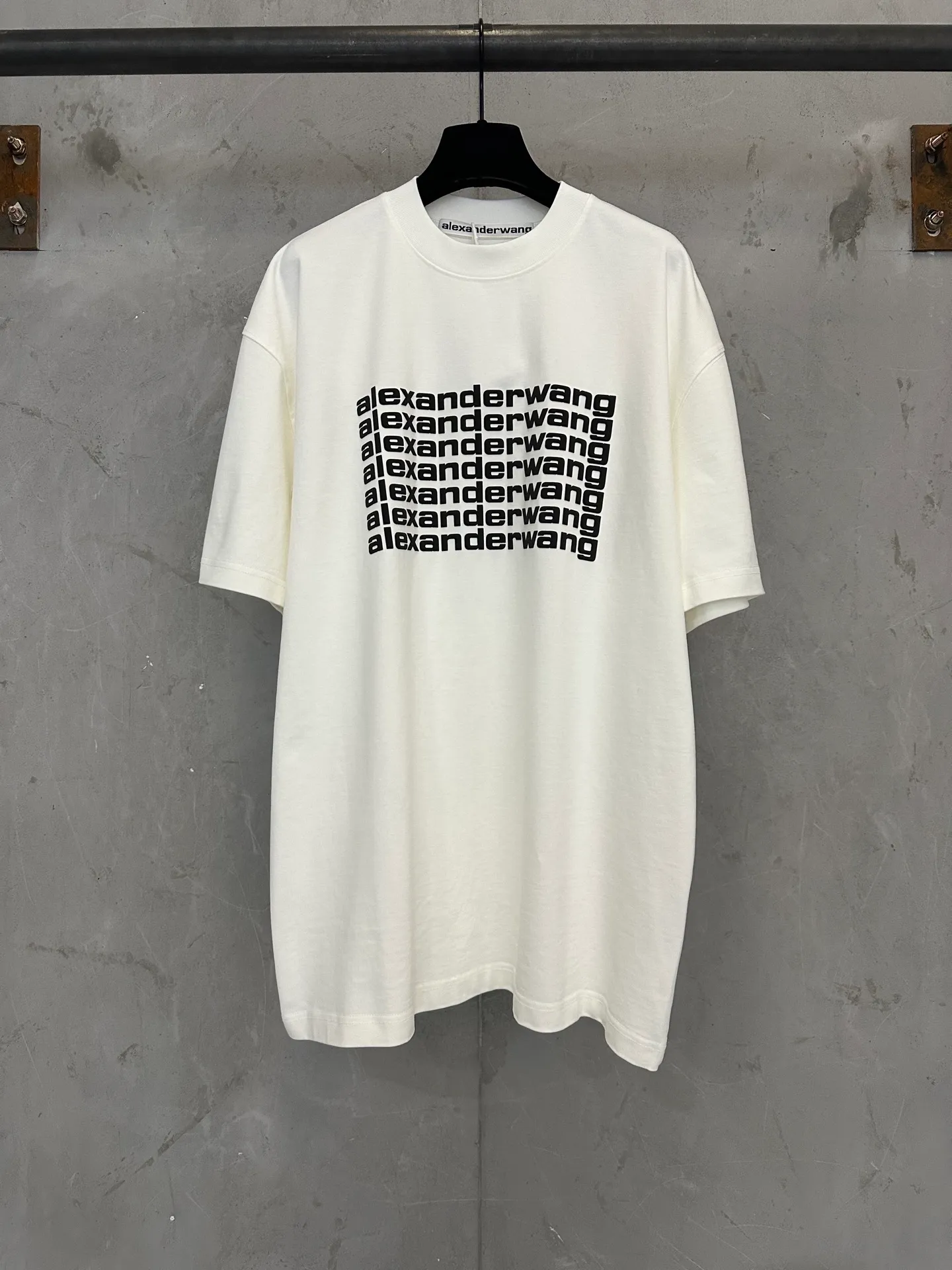￼ 140- New Arrival g Alexander wang 2026fw T : 2*2 g Color Change Same Style Color: Black White Red Size: XS S M L XL